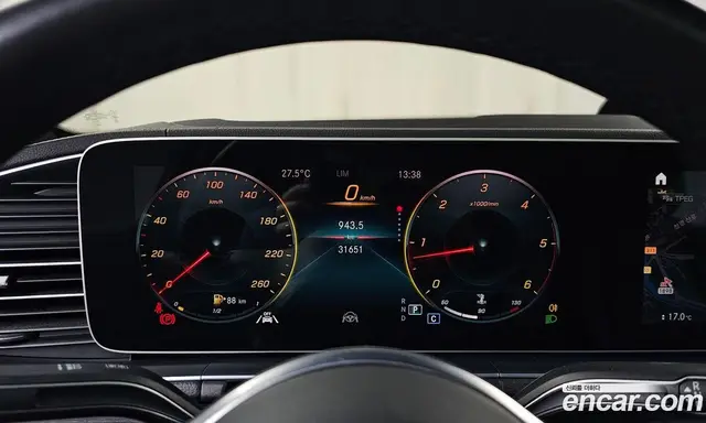 Mercedes-Benz GLE-Class 2023 2.9 автомат (гидро), миниатюра 10