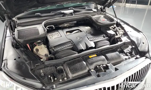 Mercedes-Benz GLS-Class 2023 4.0 автомат (гидро), миниатюра 6