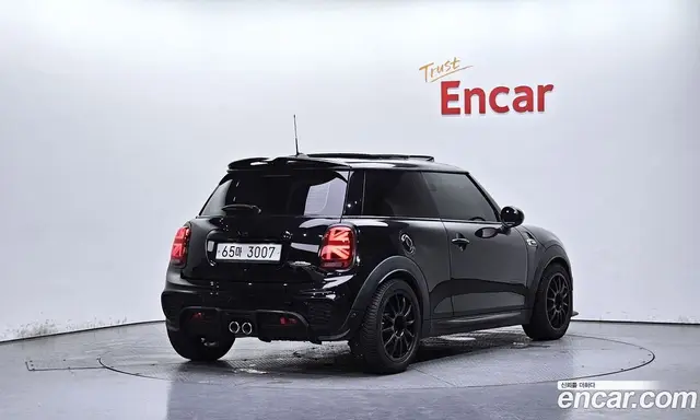 Mini Cooper 2017 2.0 автомат (гидро), миниатюра 2