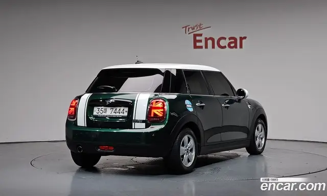 Mini Cooper 2018 1.5 автомат (гидро), миниатюра 1