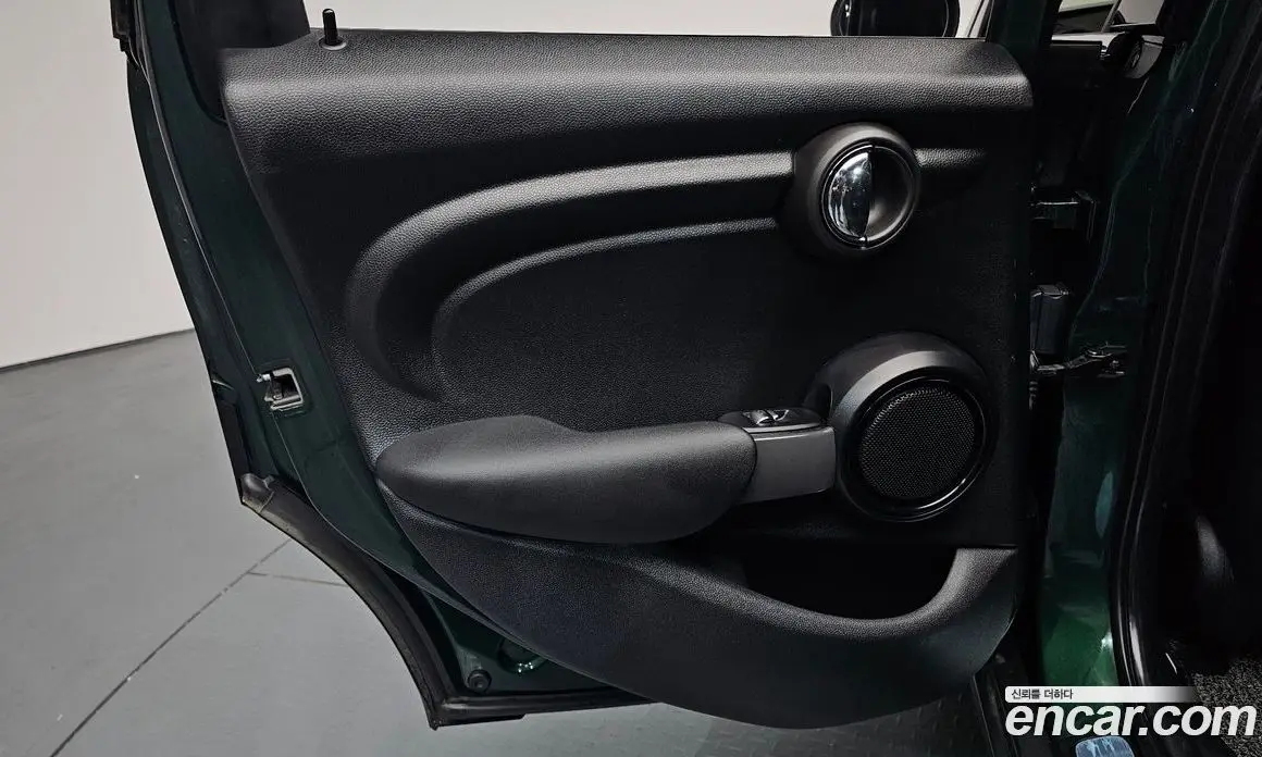 Mini Cooper 2018 1.5 автомат (гидро), фото 14