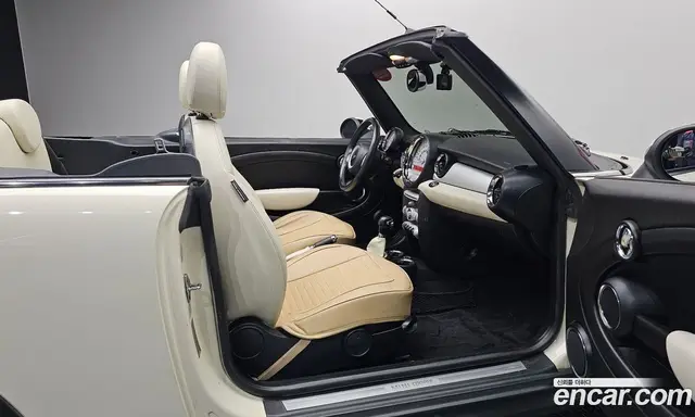 Mini Cooper Convertible 2009 1.6 автомат (гидро), миниатюра 11