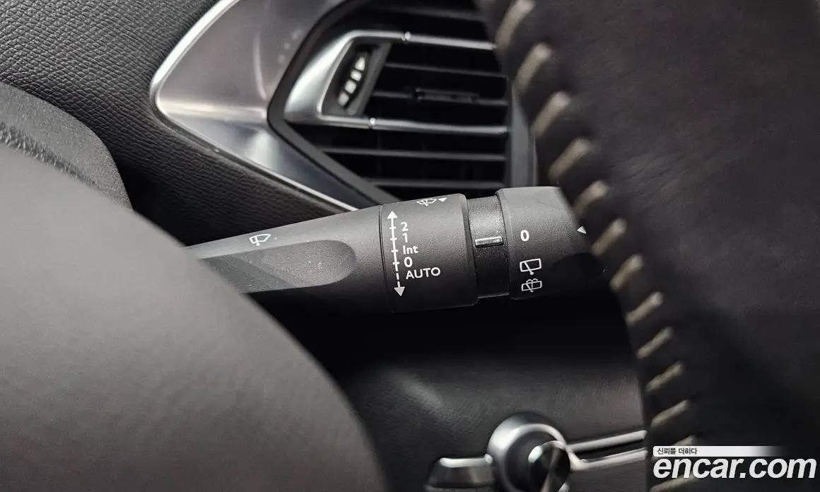 Peugeot 308 2014 2.0 автомат (гидро), фото 15