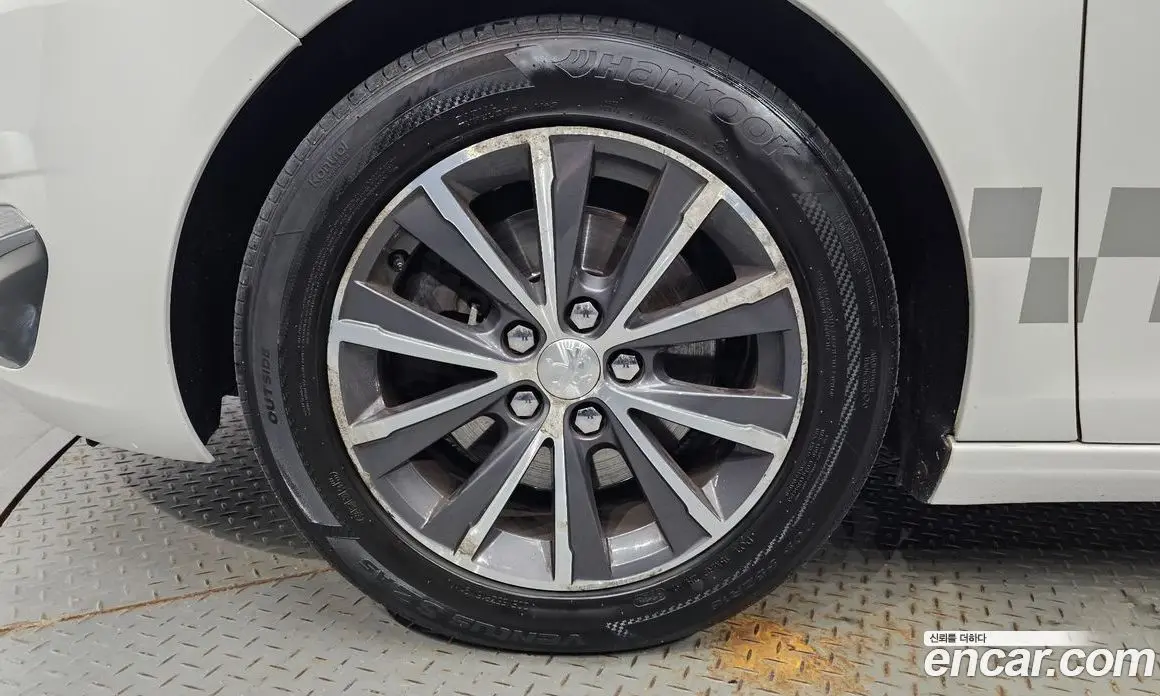 Peugeot 308 2014 2.0 автомат (гидро), фото 5