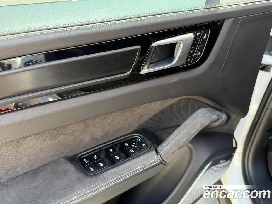 Porsche Cayenne 2022 4.0 автомат (гидро), фото 14