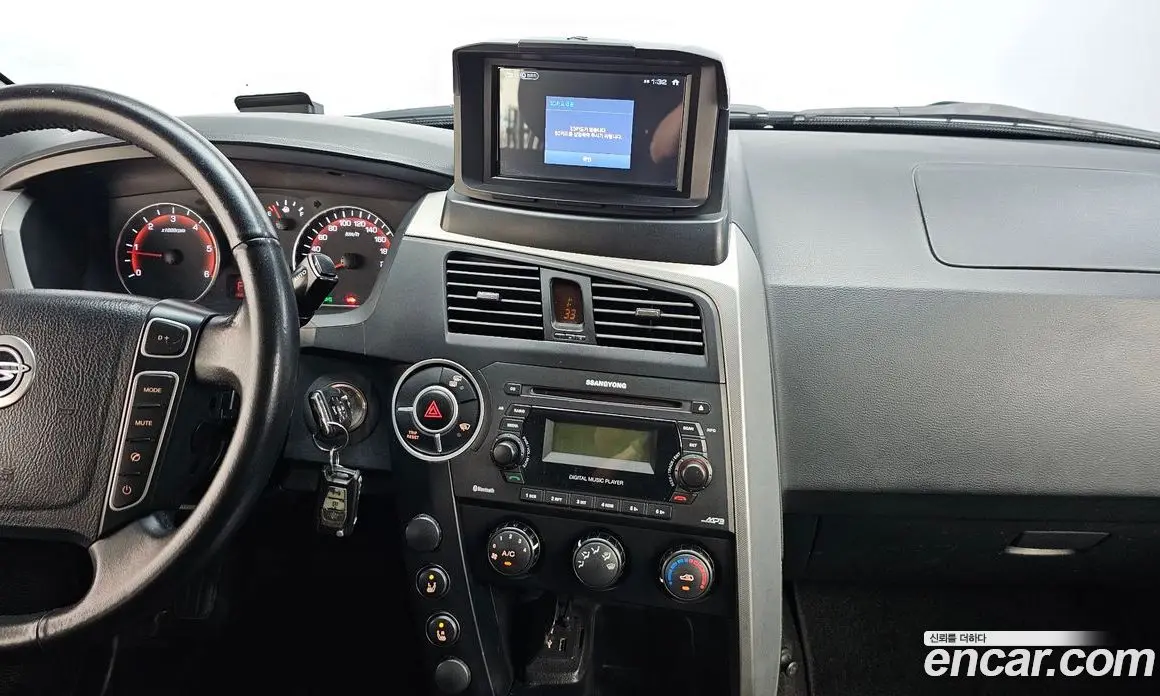 SsangYong Korando 2014 2.0 автомат (гидро), фото 13