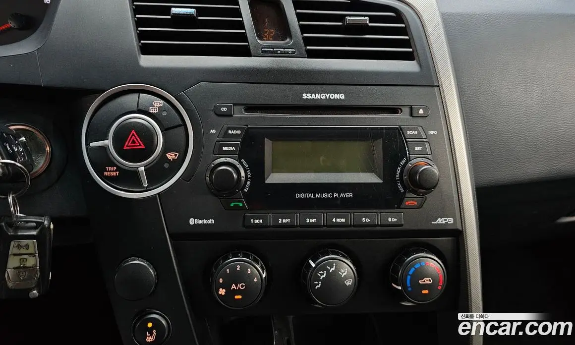 SsangYong Korando 2014 2.0 автомат (гидро), фото 15