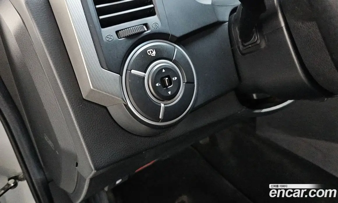SsangYong Korando 2014 2.0 автомат (гидро), фото 19