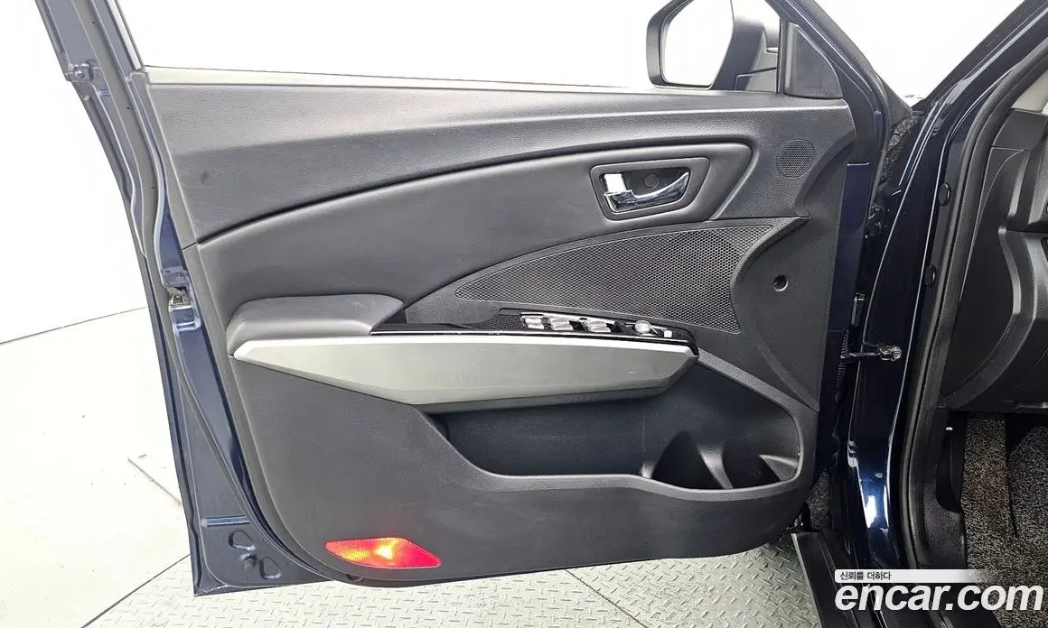 SsangYong TIBOLI 2015 1.6 автомат (гидро), фото 14