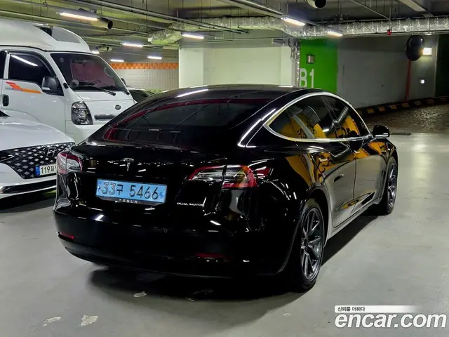 Tesla Model 3 2020 0.1 автомат (гидро), миниатюра 3