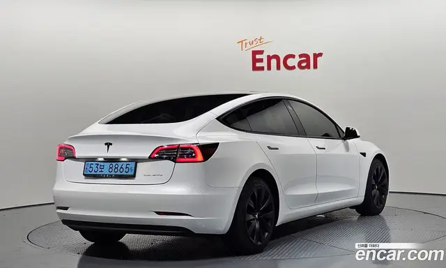 Tesla Model 3, 2022, 32 975 км