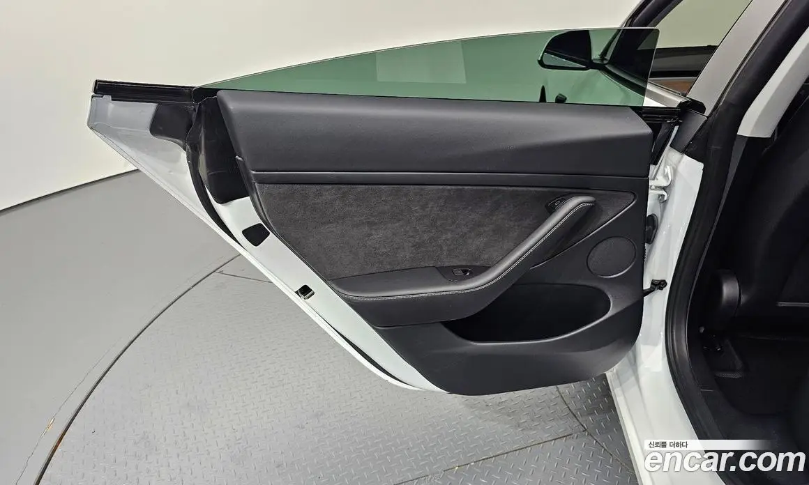 Tesla Model 3 2022 0.2 автомат (гидро), фото 14