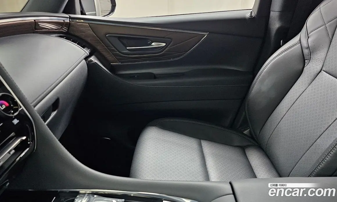 Toyota Alphard 2024 2.5 автомат (гидро), фото 14
