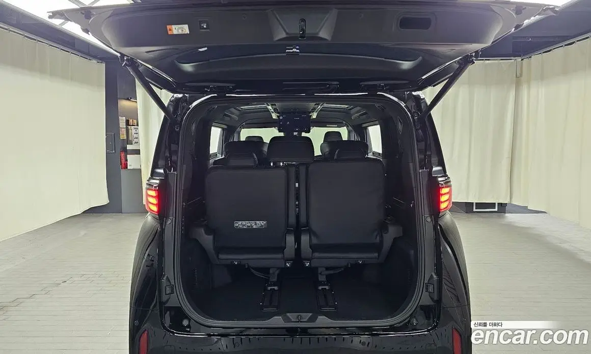 Toyota Alphard 2024 2.5 автомат (гидро), фото 23