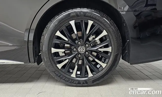 Toyota Alphard 2024 2.5 автомат (гидро), миниатюра 6