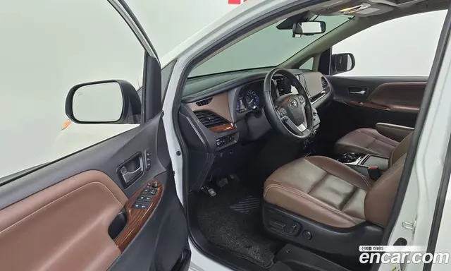 Toyota Sienna 2020 3.5 автомат (гидро), миниатюра 10