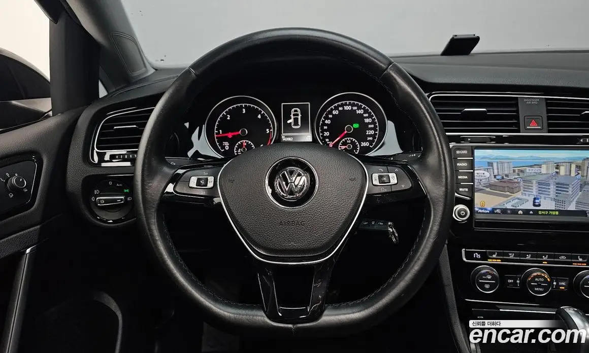 Volkswagen Golf 2016 2.0 автомат (гидро), фото 13