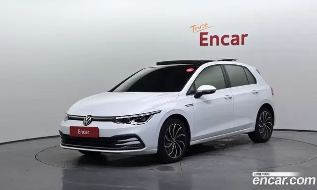 Volkswagen Golf 2023 2.0 автомат (гидро), миниатюра 1