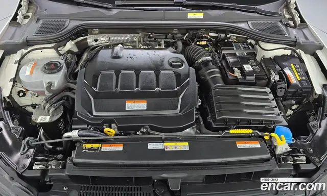 Volkswagen Golf 2023 2.0 автомат (гидро), миниатюра 6