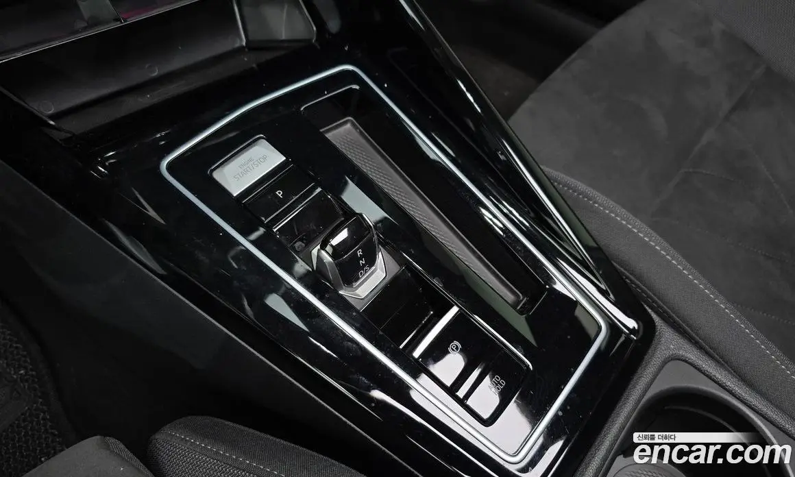 Volkswagen Golf 2023 2.0 автомат (гидро), фото 9