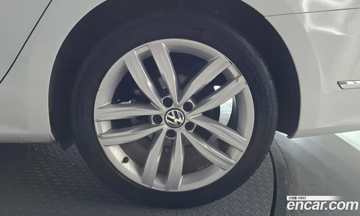 Volkswagen Passat 2018 2.0 автомат (гидро), фото 7