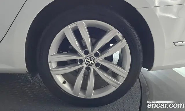 Volkswagen Passat 2018 2.0 автомат (гидро), миниатюра 7