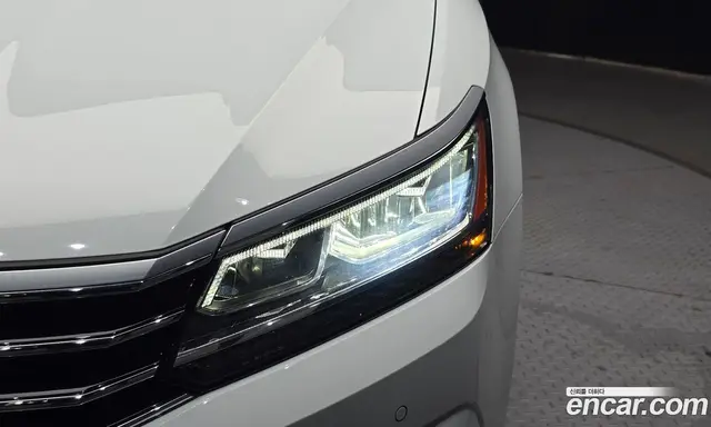 Volkswagen Passat 2018 2.0 автомат (гидро), миниатюра 8