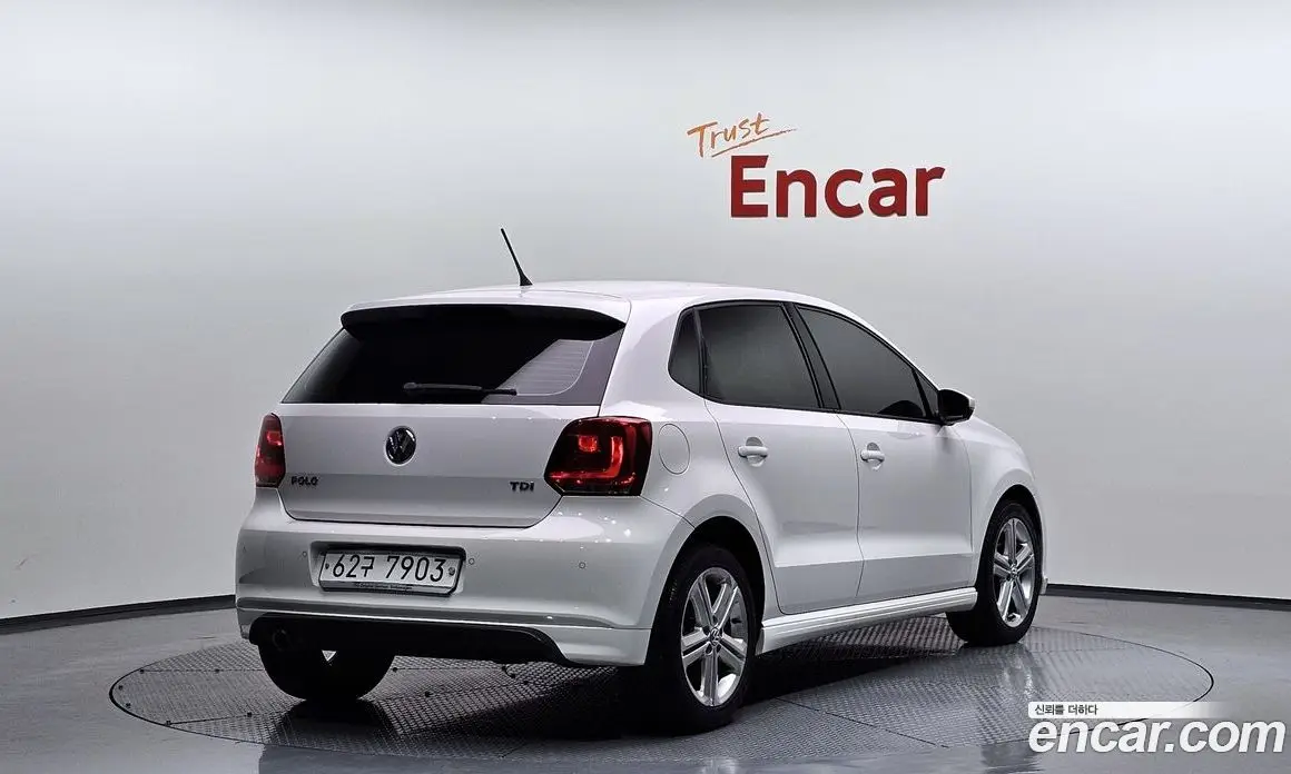 Volkswagen Polo 2013 1.6 автомат (гидро), фото 2 Volkswagen Polo 2013 1.6 автомат (гидро), фото 2