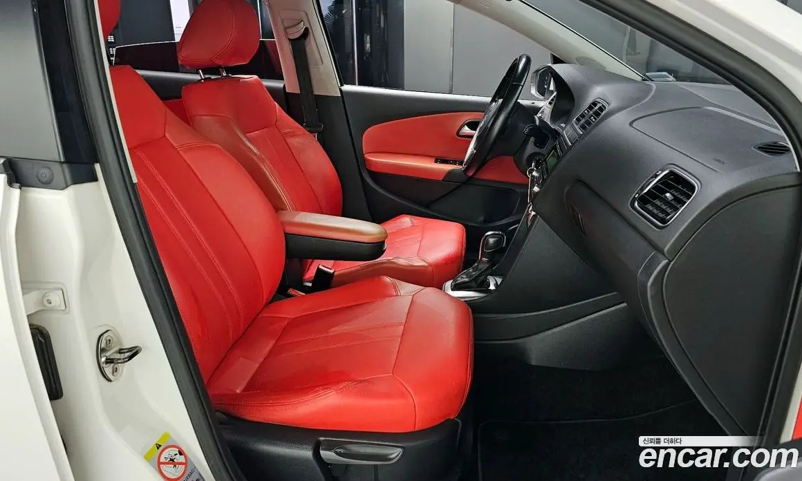 Volkswagen Polo 2013 1.6 автомат (гидро), фото 10 Volkswagen Polo 2013 1.6 автомат (гидро), фото 10