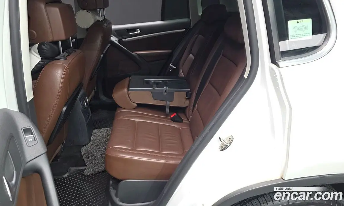 Volkswagen Tiguan 2015 2.0 автомат (гидро), фото 17