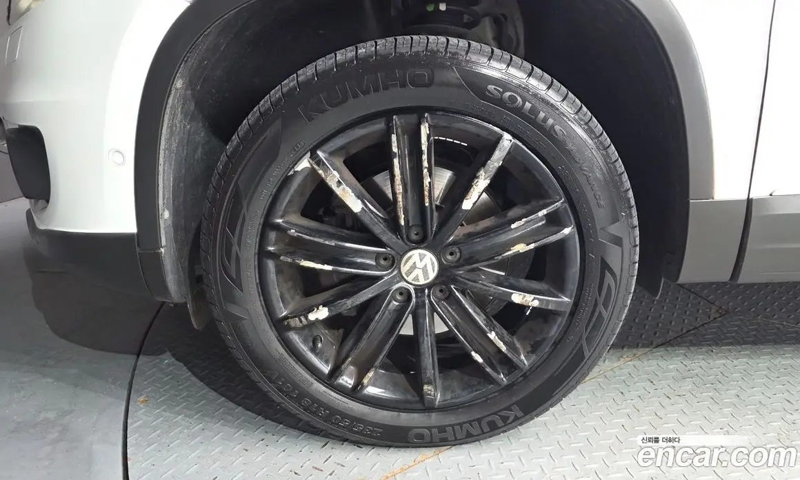 Volkswagen Tiguan 2015 2.0 автомат (гидро), фото 4