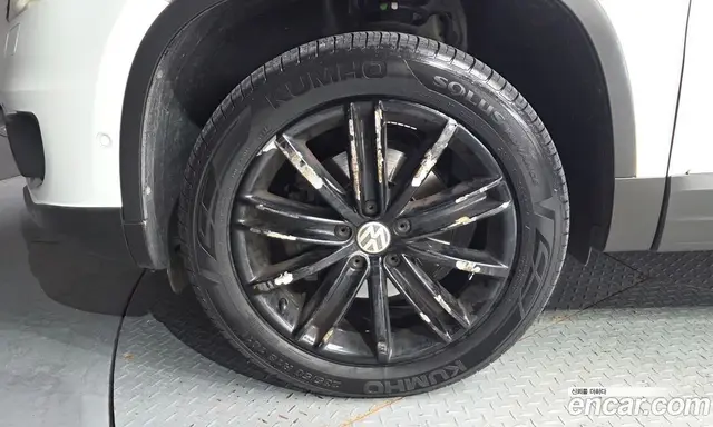 Volkswagen Tiguan 2015 2.0 автомат (гидро), миниатюра 4
