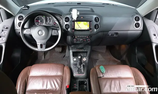 Volkswagen Tiguan 2015 2.0 автомат (гидро), миниатюра 9