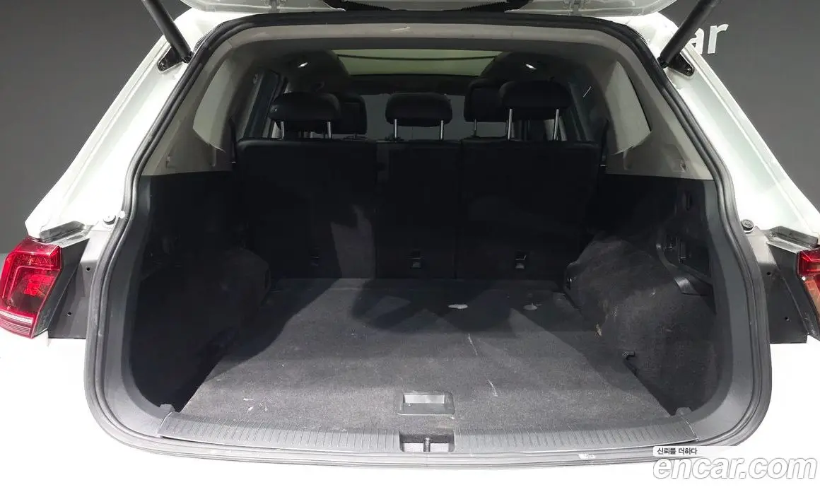 Volkswagen Tiguan 2018 2.0 автомат (гидро), фото 20