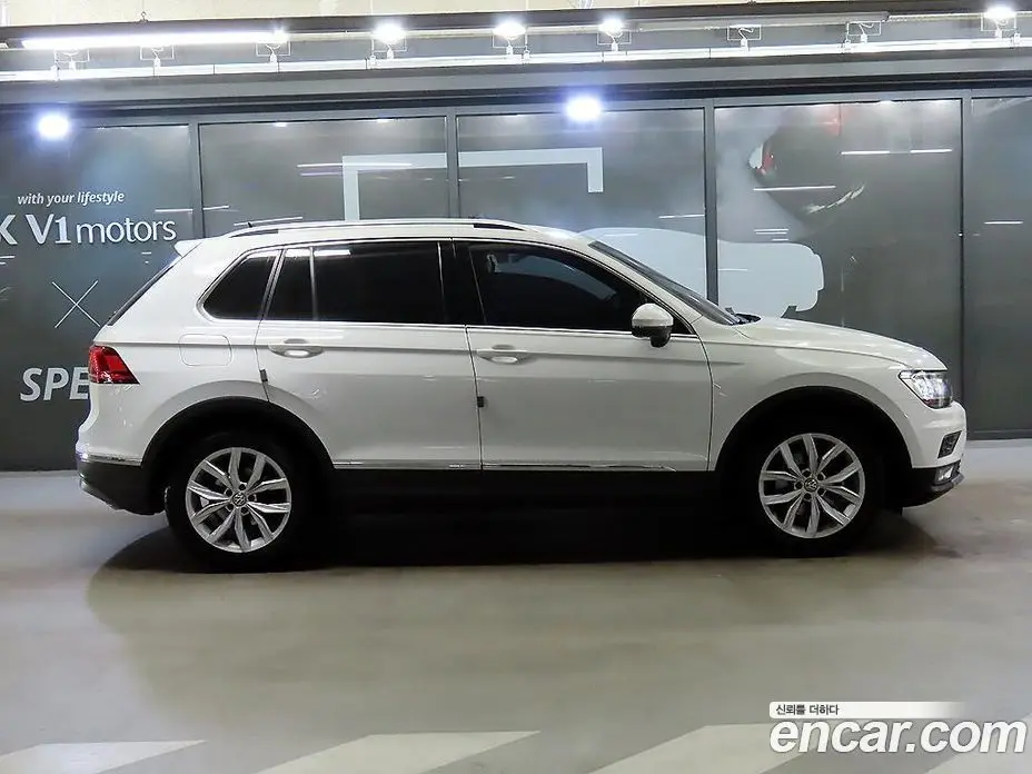 Volkswagen Tiguan 2020 2.0 автомат (гидро), фото 5