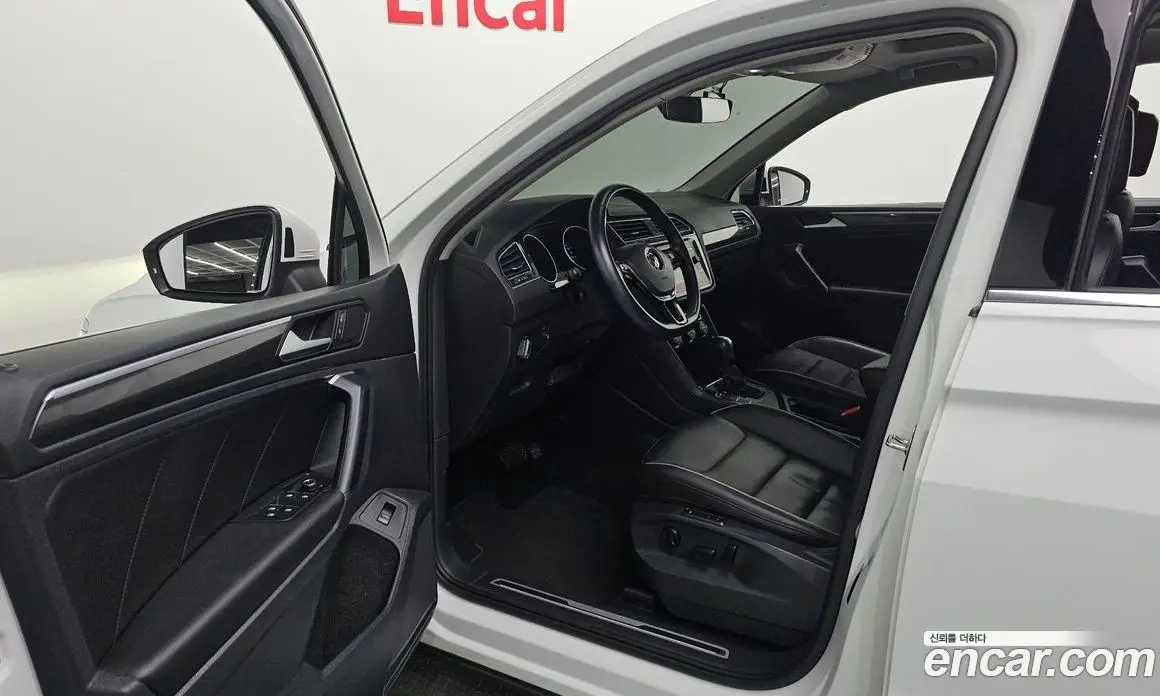 Volkswagen Tiguan 2020 2.0 автомат (гидро), фото 13