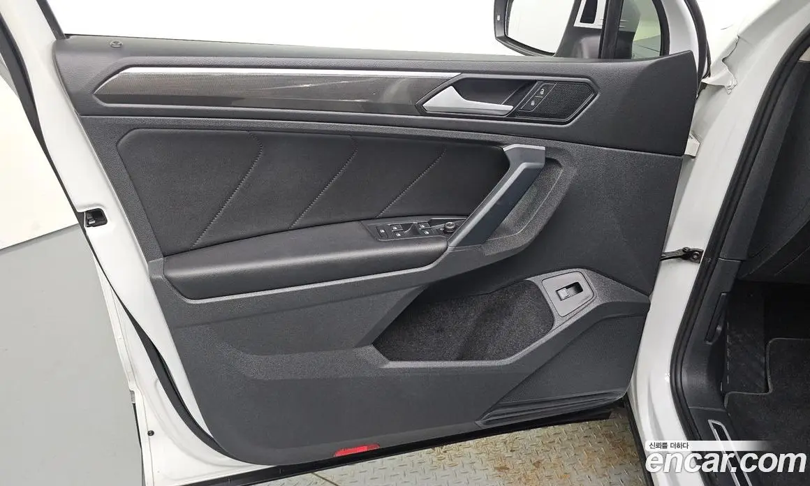 Volkswagen Tiguan 2020 2.0 автомат (гидро), фото 14