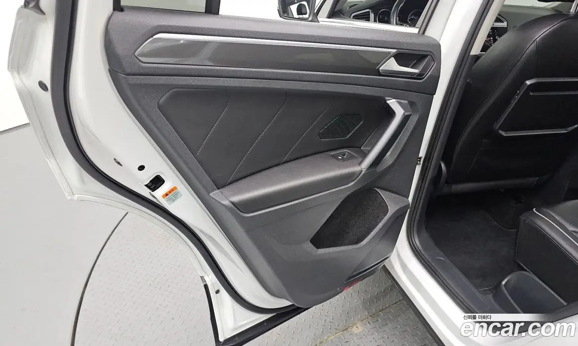 Volkswagen Tiguan 2020 2.0 автомат (гидро), фото 15