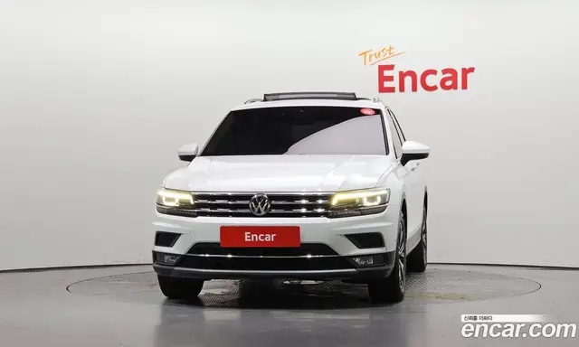 Volkswagen Tiguan 2020 2.0 автомат (гидро), миниатюра 3