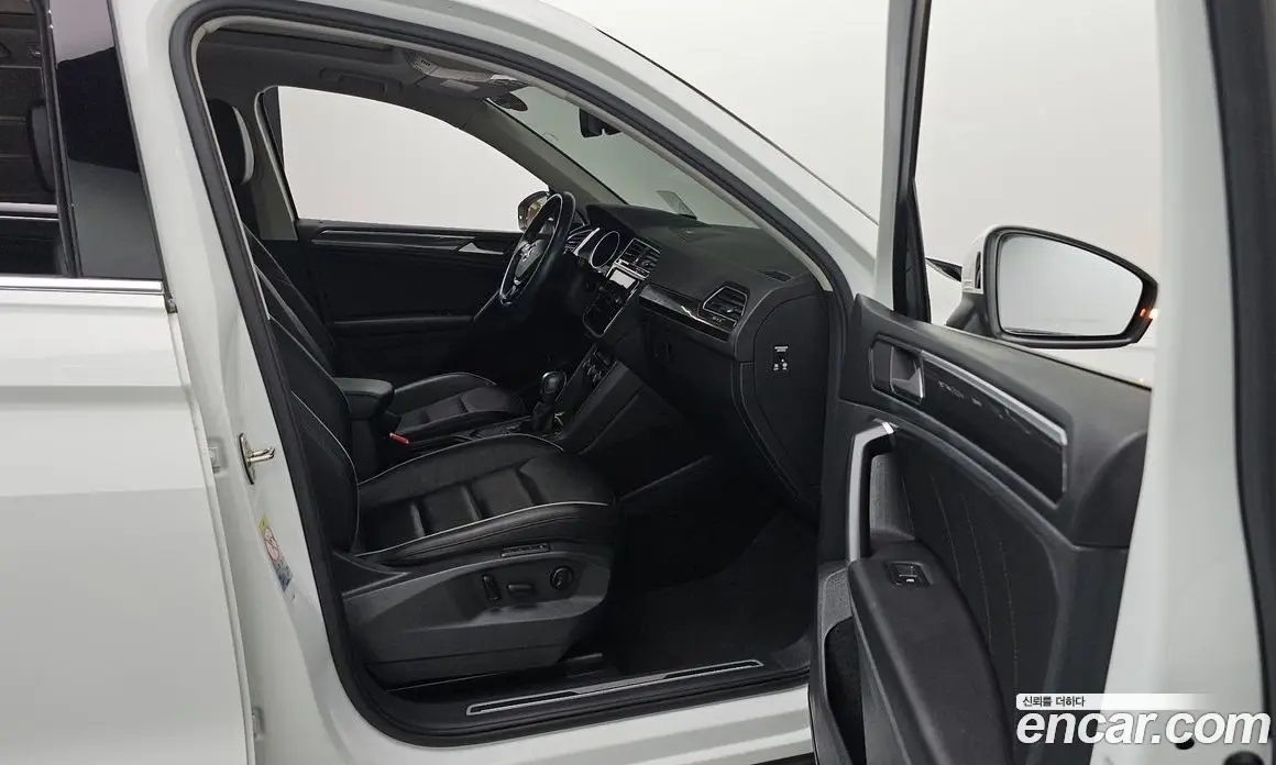 Volkswagen Tiguan 2020 2.0 автомат (гидро), фото 23