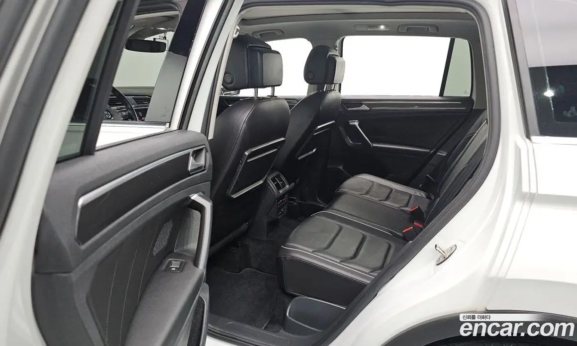 Volkswagen Tiguan 2020 2.0 автомат (гидро), фото 25