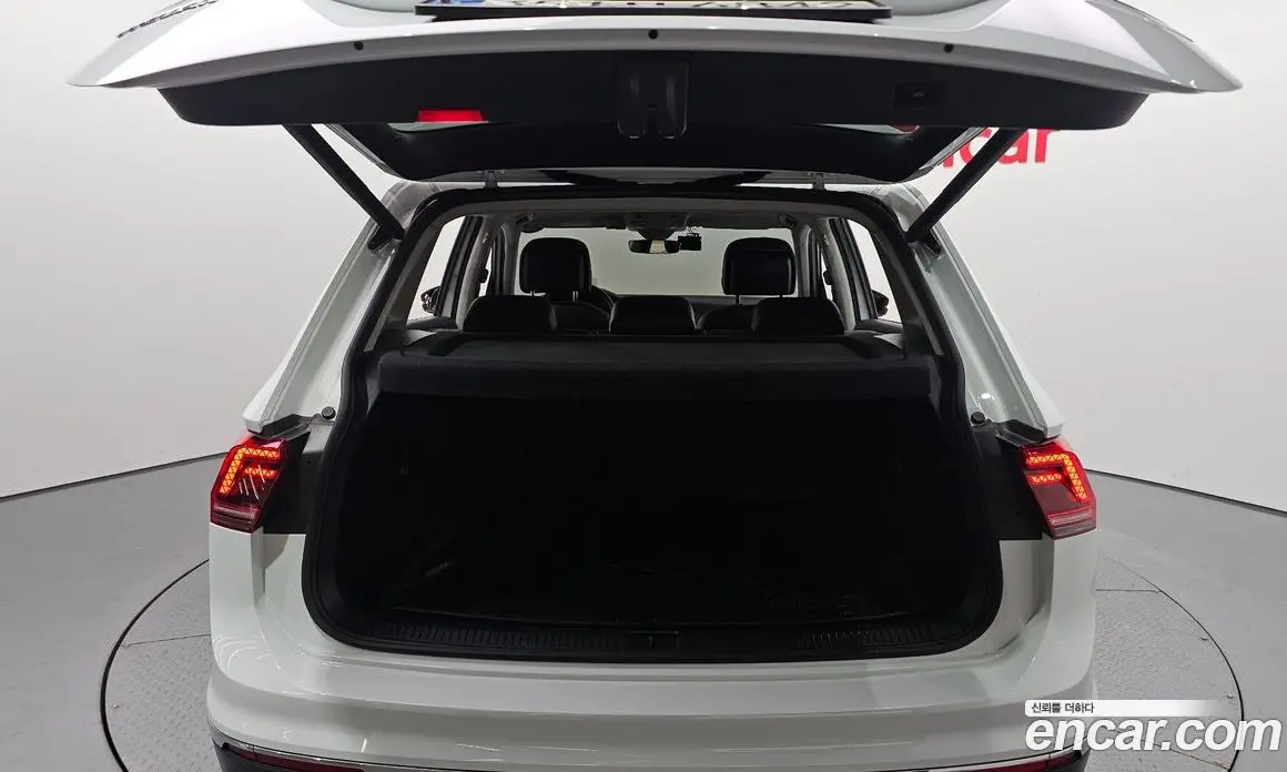 Volkswagen Tiguan 2020 2.0 автомат (гидро), фото 26