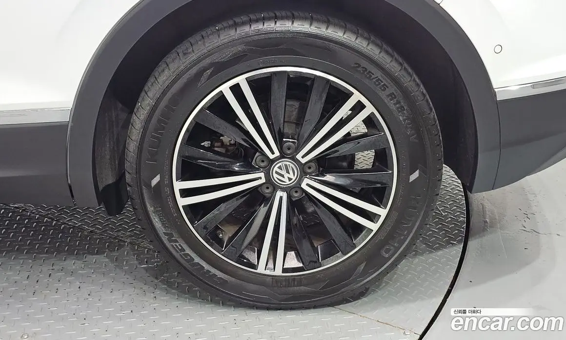 Volkswagen Tiguan 2020 2.0 автомат (гидро), фото 7