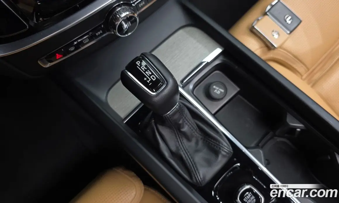 Volvo V60 2019 2.0 автомат (гидро), фото 11