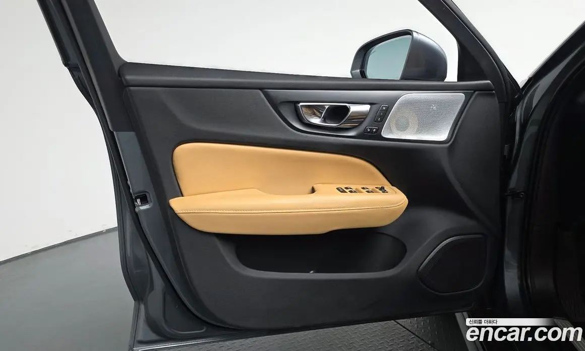 Volvo V60 2019 2.0 автомат (гидро), фото 13