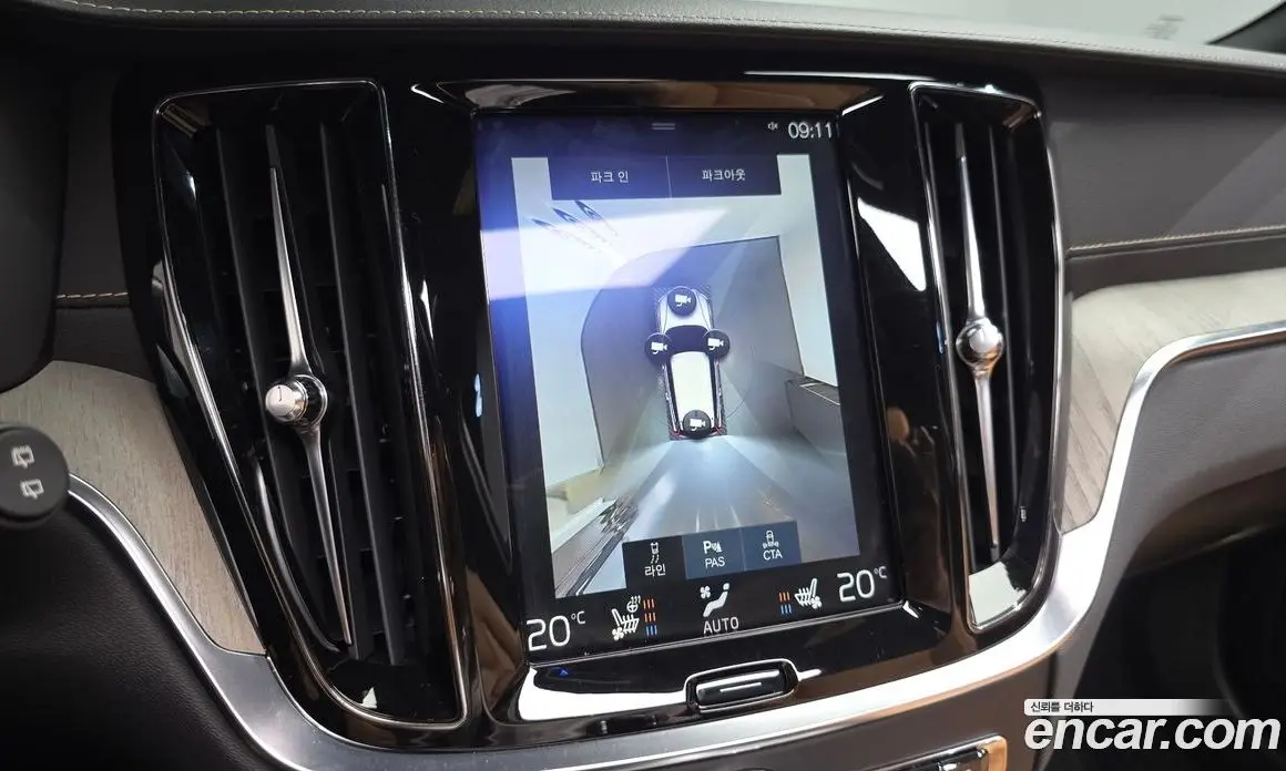 Volvo V60 2019 2.0 автомат (гидро), фото 19