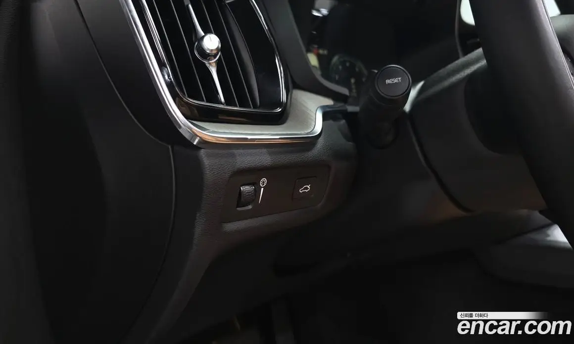 Volvo V60 2019 2.0 автомат (гидро), фото 26