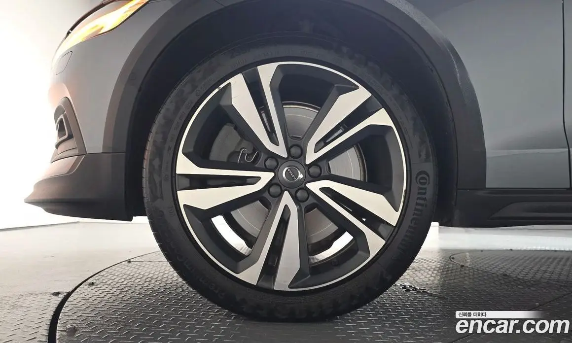 Volvo V60 2019 2.0 автомат (гидро), фото 4