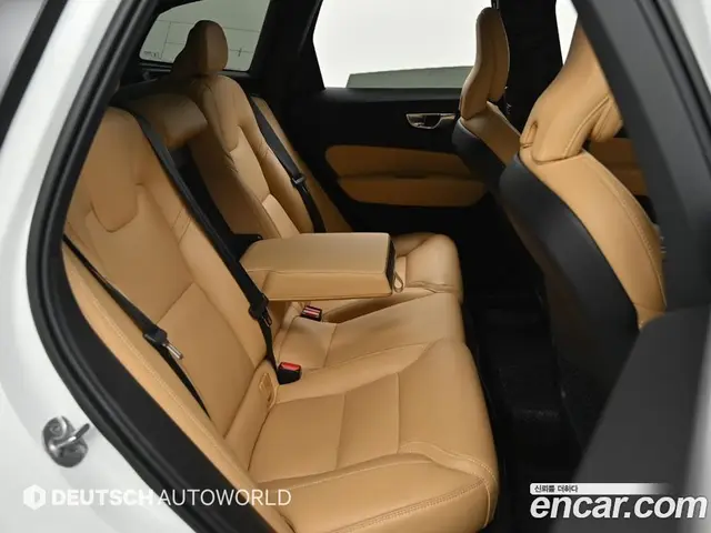 Volvo XC60 2023 2.0 автомат (гидро), миниатюра 12