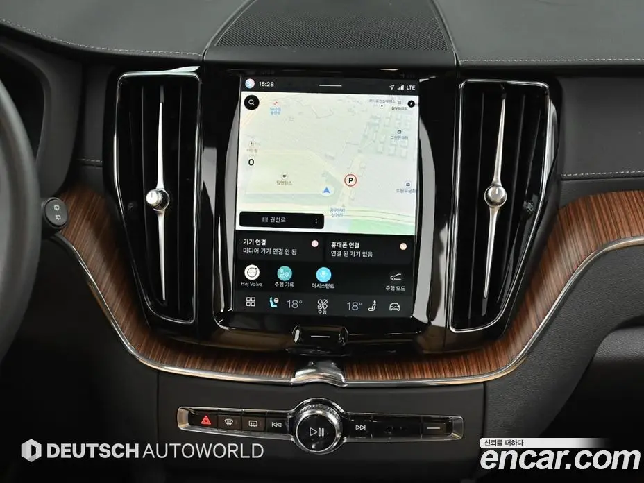 Volvo XC60 2023 2.0 автомат (гидро), фото 14